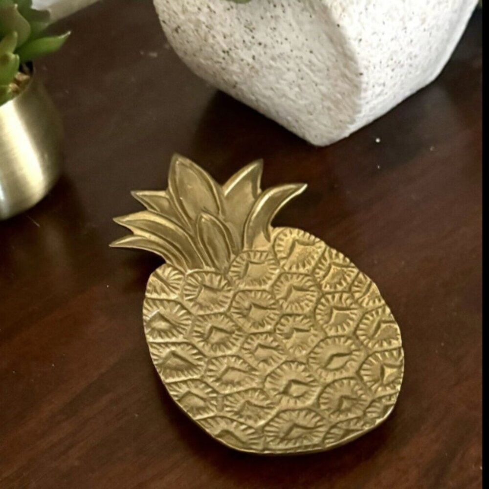 Vintage Solid Brass Pineapple Trinket Jewelry key Dish tray Gold tone decor
